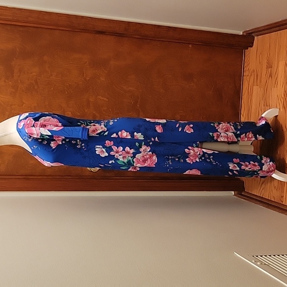 G.I.L.I. Short Sleeve Cobalt Blue Maxi Dress with Pink and White Flowers - XS - Picture 8 of 13